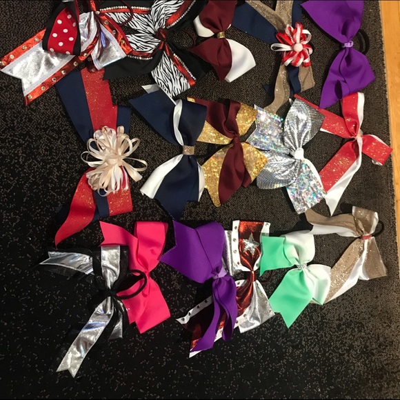 Cheer Bow!! - Picture 2 of 5